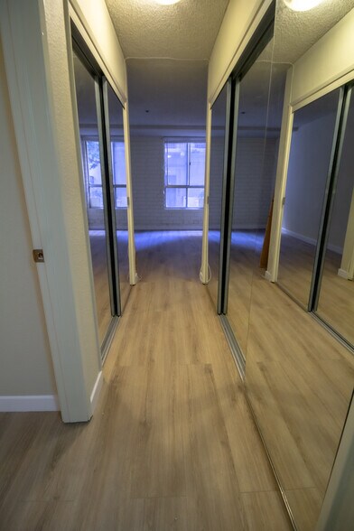 Hallway with Mirrored Closets - 1440 Veteran Ave