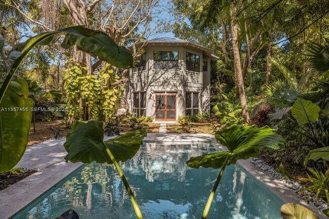 Building Photo - 2330 Overbrook St