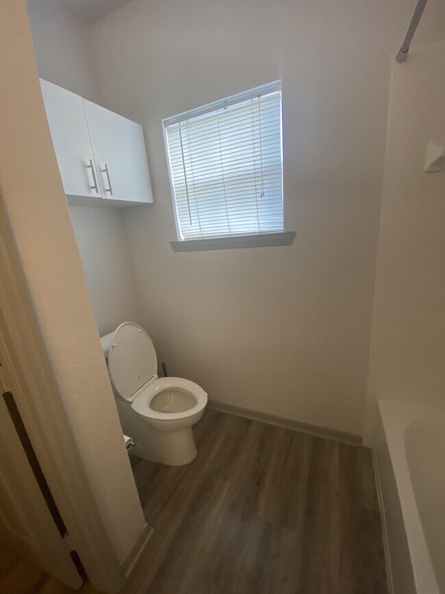 Building Photo - 3741 Conroy Rd