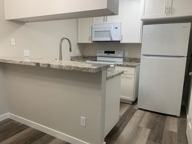 Primary Photo - Downstairs 2 bed 2 bath brand new condo wi...