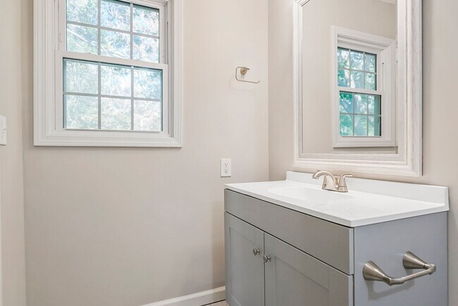 Building Photo - 9859 Connell Dr