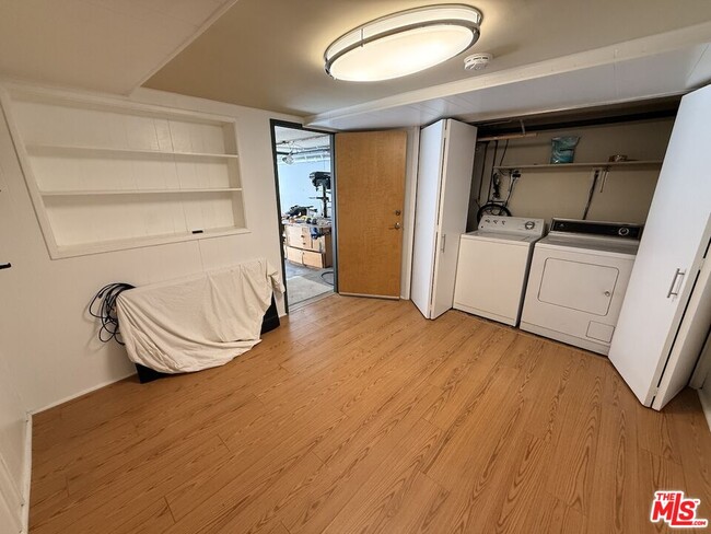 Building Photo - 5215 Sepulveda Blvd