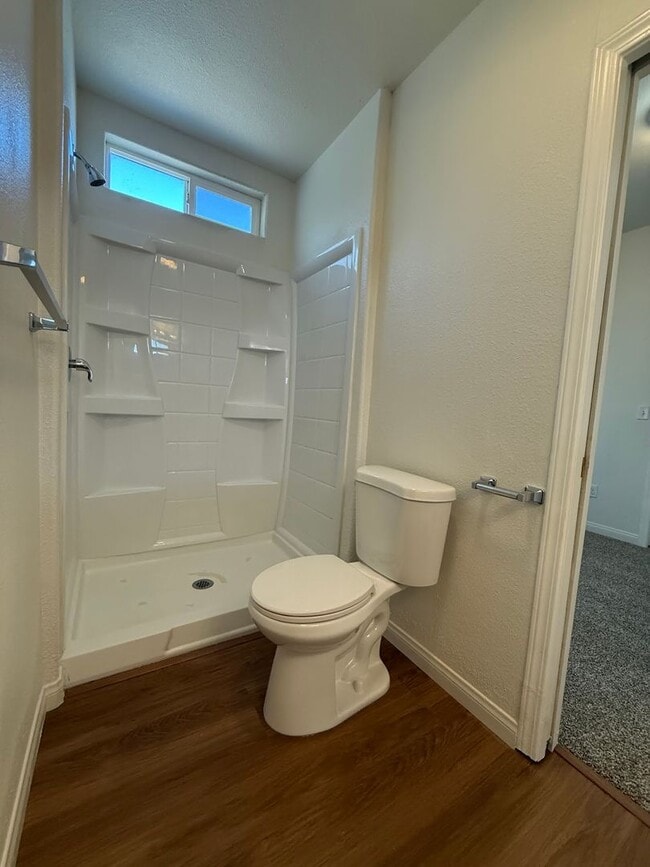 Building Photo - 516 2nd St