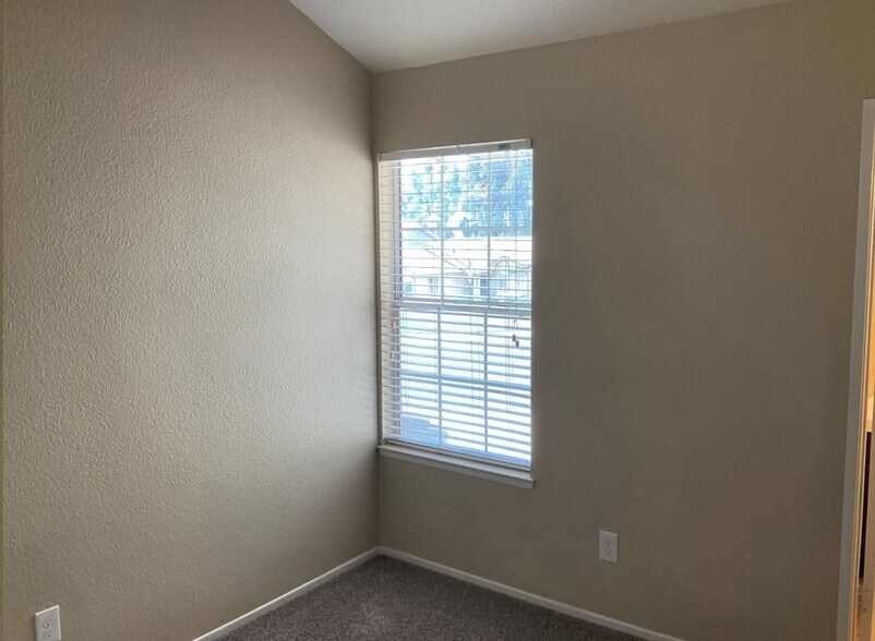 Building Photo - 31457 Corte Madera