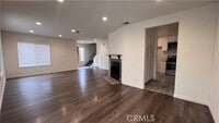 Building Photo - 1206 S Cypress Ave