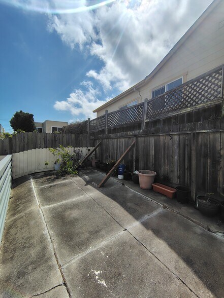 Building Photo - 3624 San Bruno Ave