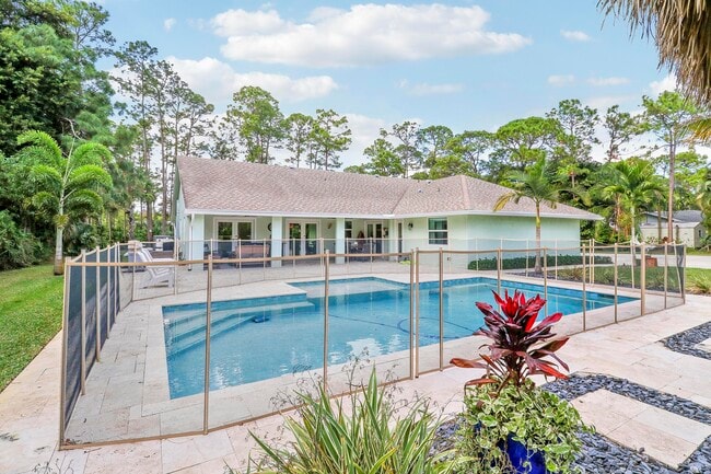 Building Photo - 15866 Alexander Run