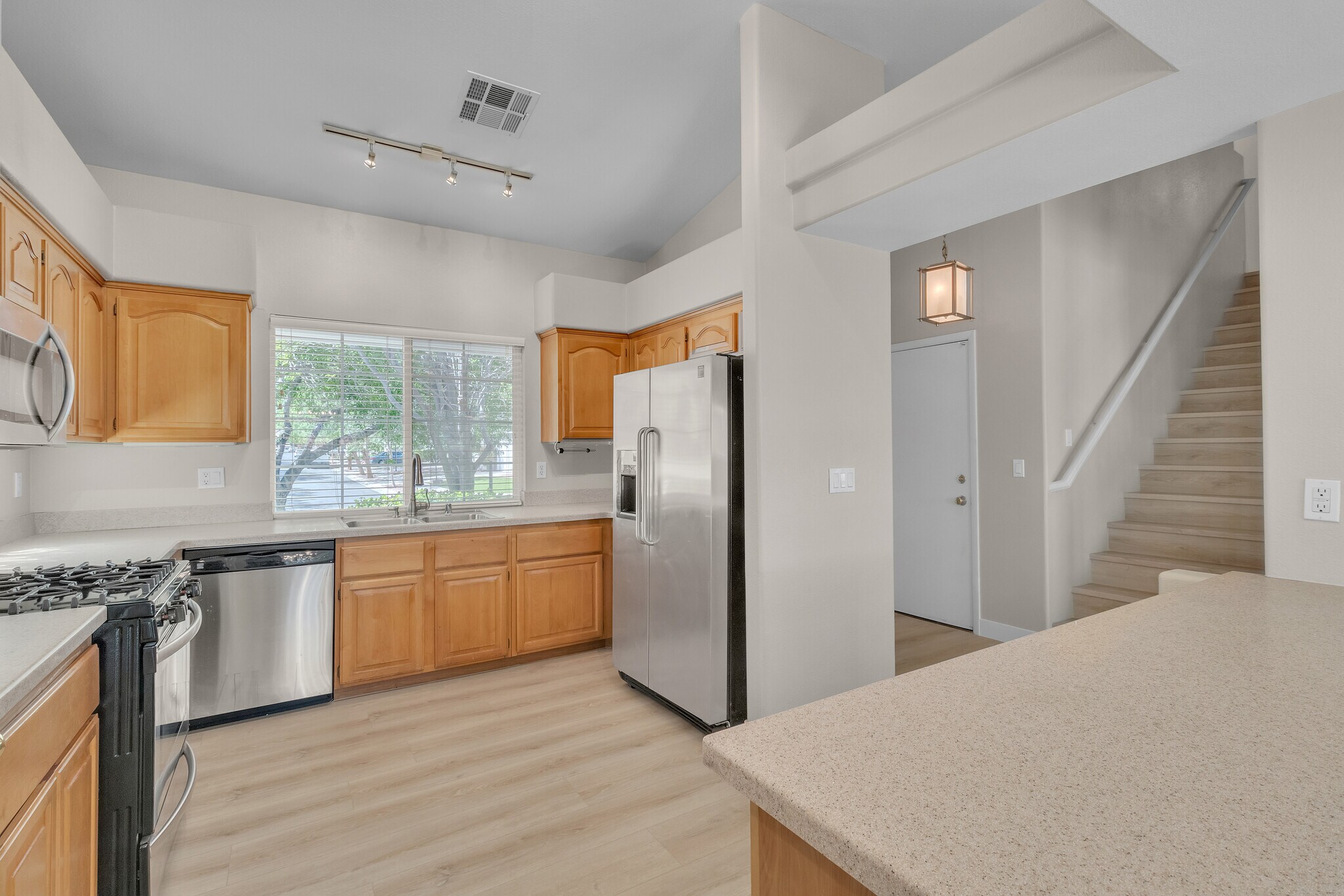 Building Photo - 1568 Lamplight Village Ln
