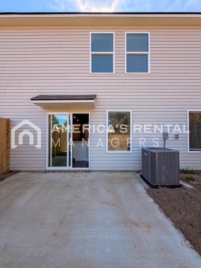 Building Photo - Modern New Construction Townhouse in Lincoln, AL!