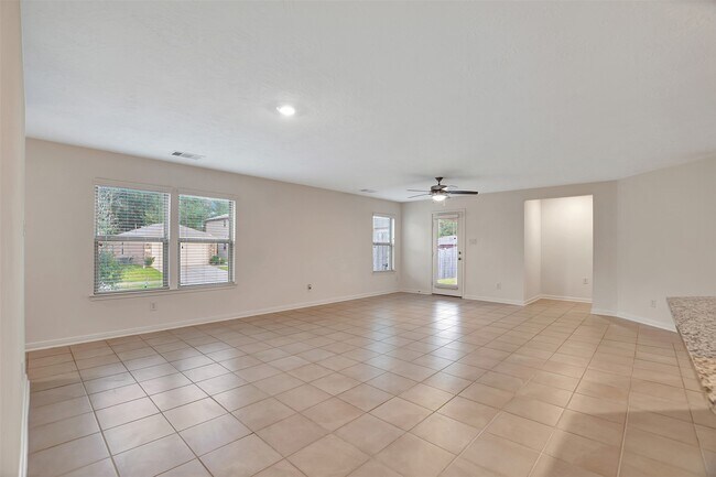 Building Photo - 9403 Castillo Ct