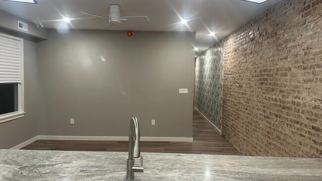 Building Photo - 400-404 Mill Street - 406 A Mill Street