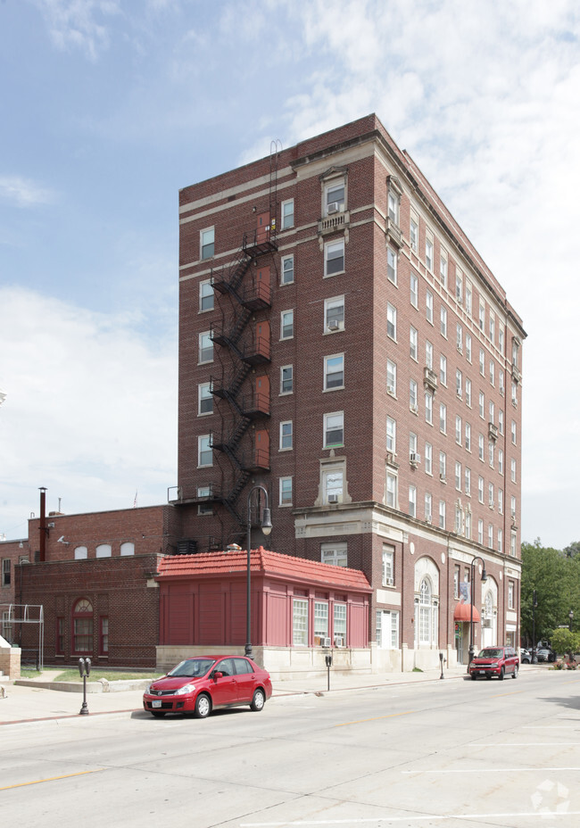 Building Photo - Bluff Towers Apartments