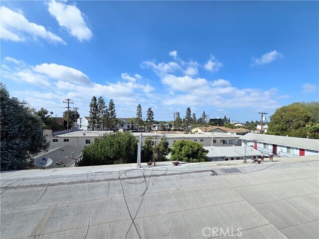 Building Photo - 4170 Elm Ave