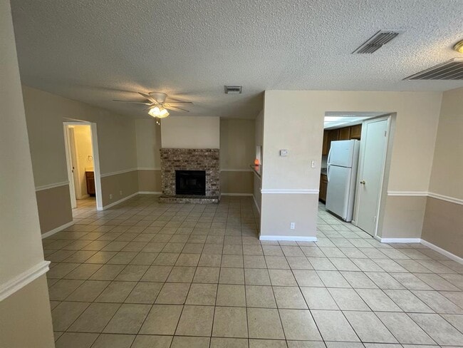 Building Photo - 318 W William Cannon Dr