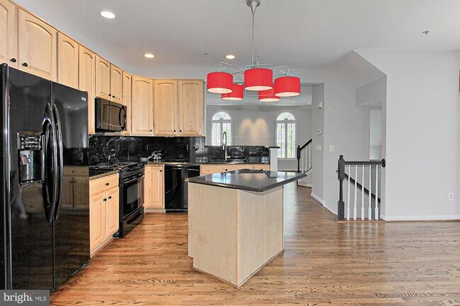Building Photo - 5120 Grimm Dr