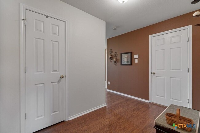 Building Photo - 2042 Dragon Trail