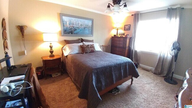 Building Photo - 1100 14th Ave