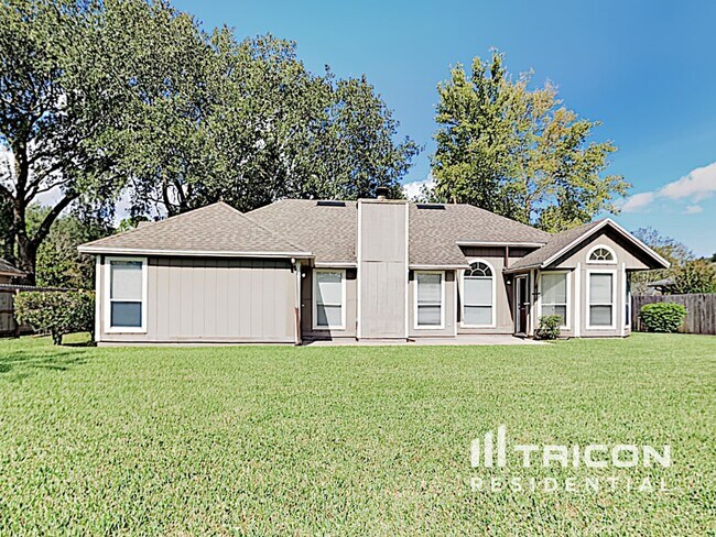 Building Photo - 2627 5 Forks Ct