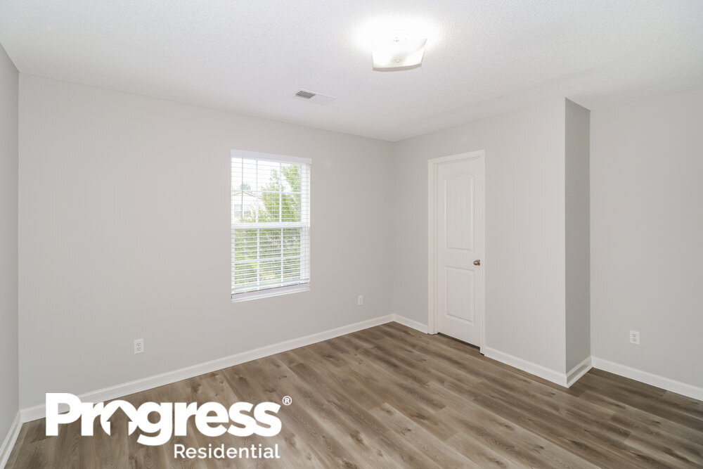 Building Photo - 10057 Chariden Dr