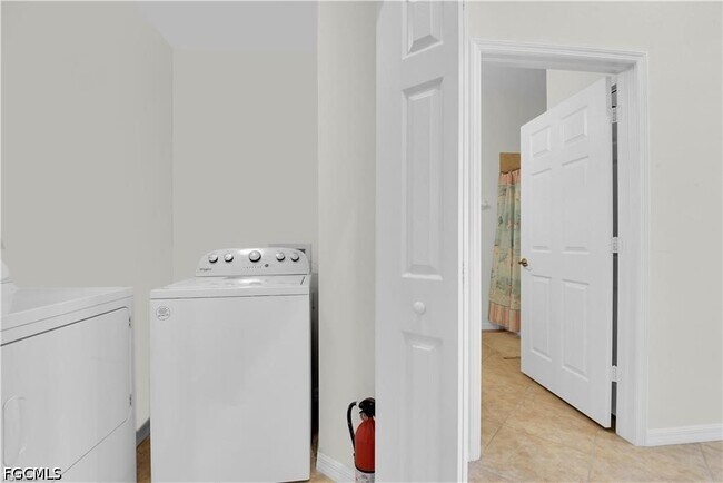 Building Photo - 1113 Winding Pines Circle