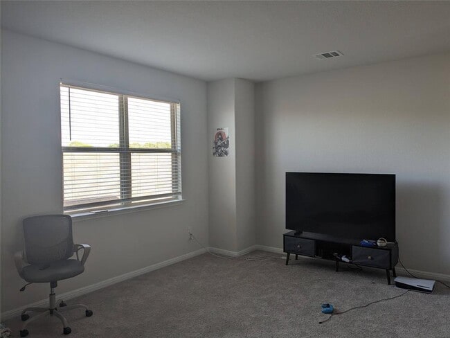 Building Photo - 105 Durmont Pass