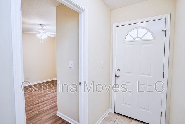 Building Photo - 524 Seays Crest Dr