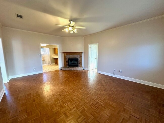 Building Photo - 1428 S Vista Ave