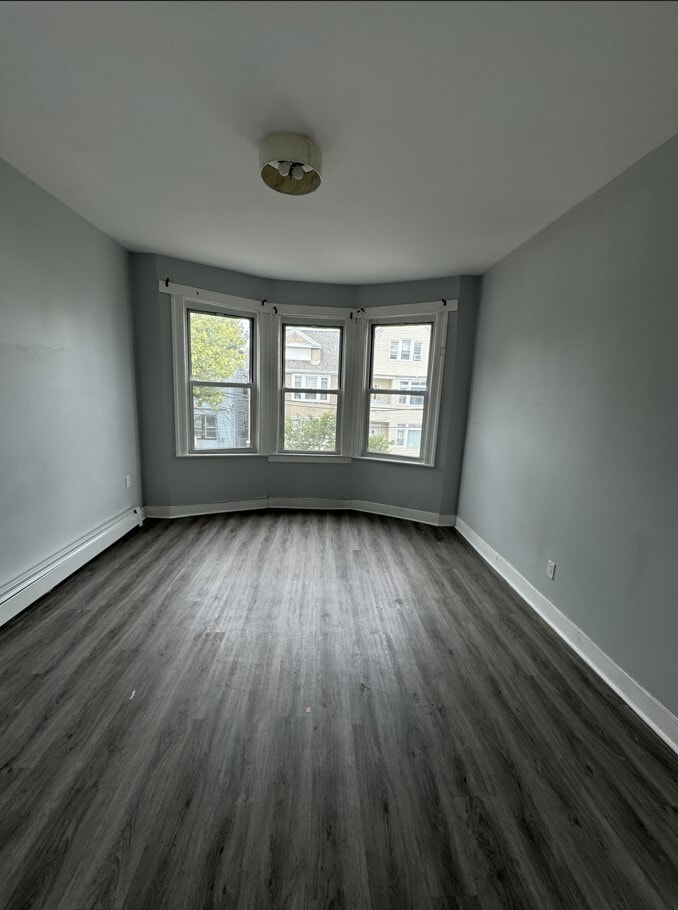 34 Clerk St 2R - 36 Clerk St