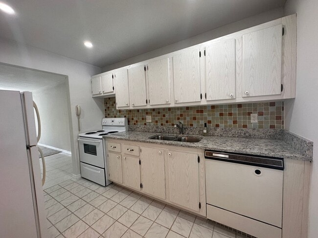 Building Photo - AVAILABLE NOW! 55+ Community at Marilyn Pi...