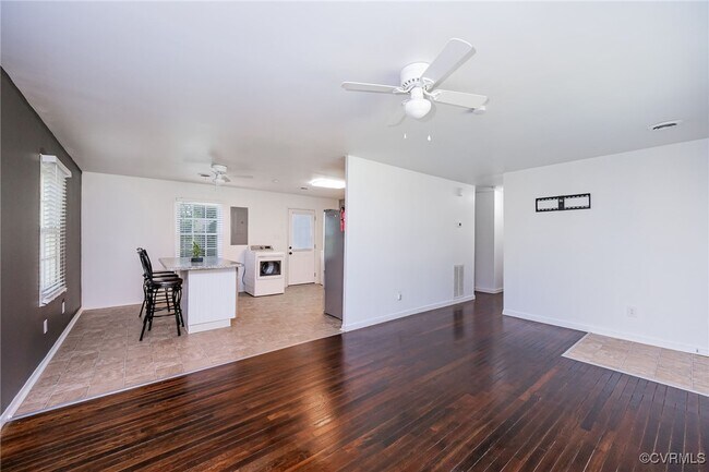 Building Photo - 4836 Burtwood Ln