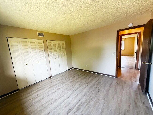 Building Photo - 1472 Carol Ct