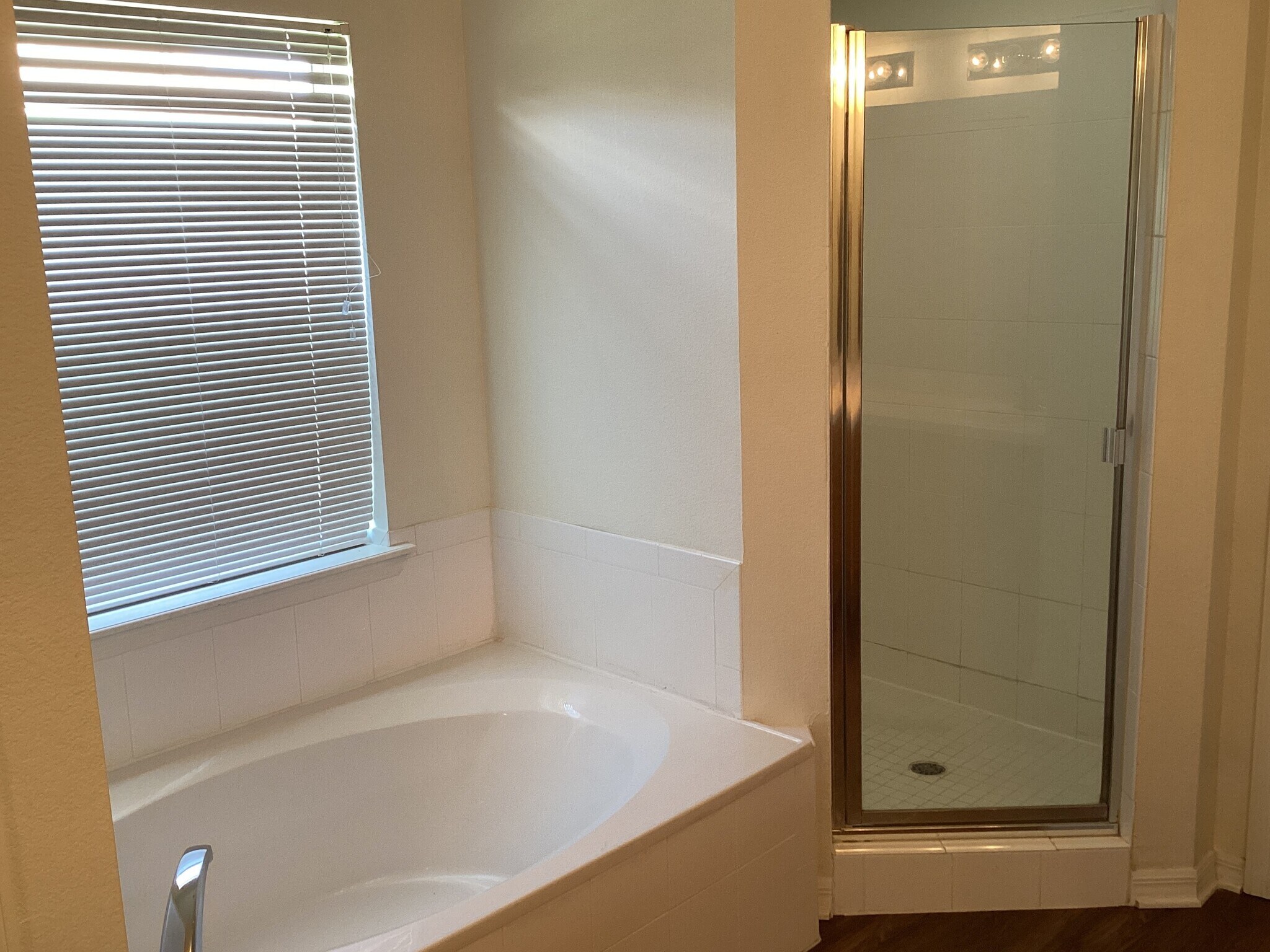 Building Photo - 1424 Mistflower Ln