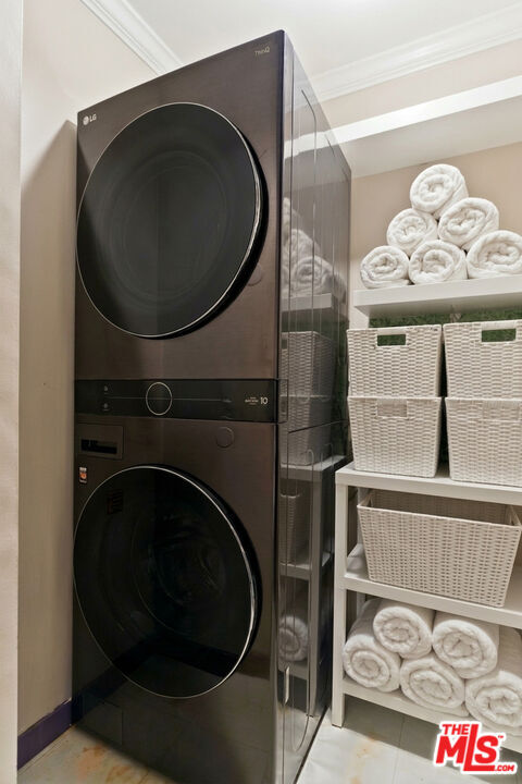 Building Photo - 10520 Wilshire Blvd