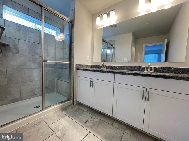 Building Photo - 3659 Duckhorn Way