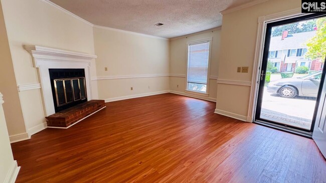 Building Photo - 107 Manor View Ct