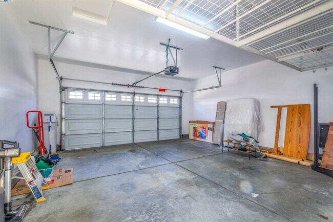 Building Photo - 7459 Starward Dr