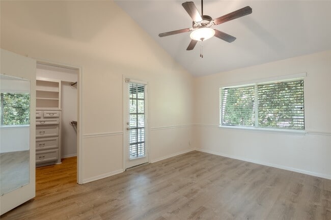Building Photo - 208 Waters Edge