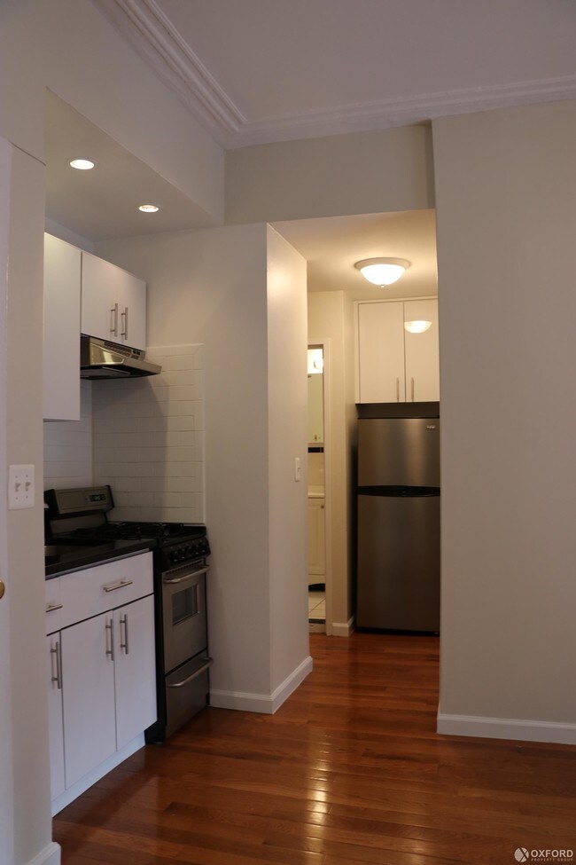 Building Photo - 11 East 32nd Street