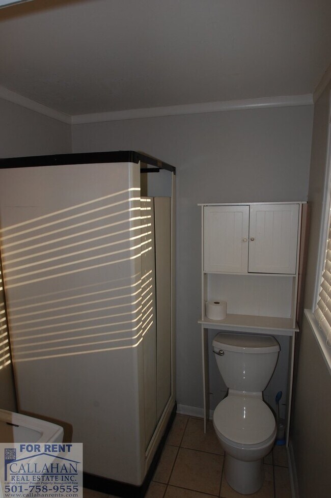 Building Photo - Park Hill 2 Bedroom Home