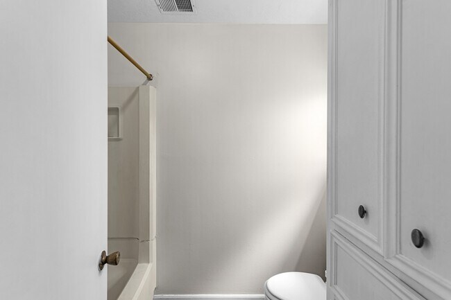 Building Photo - 11319 Briar Forest Dr