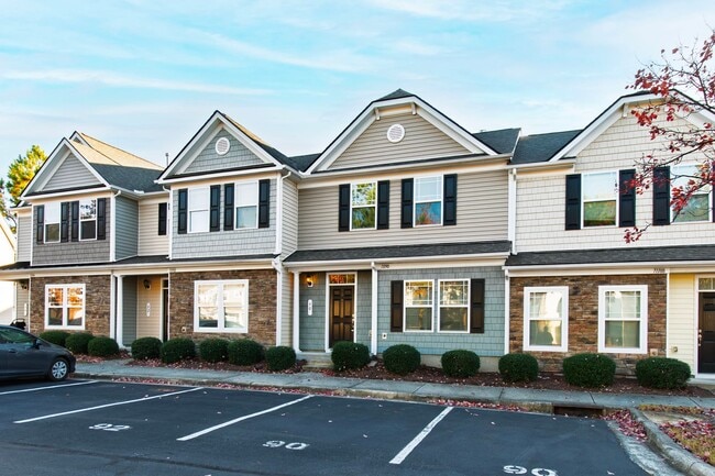 Building Photo - Refined Living: 3BR Townhome in Morrisville’s Keystone Park!
