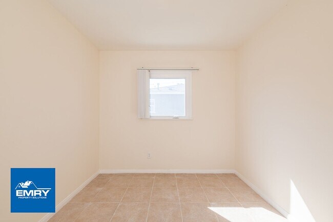 Building Photo - 11609 Lugo Park Ave