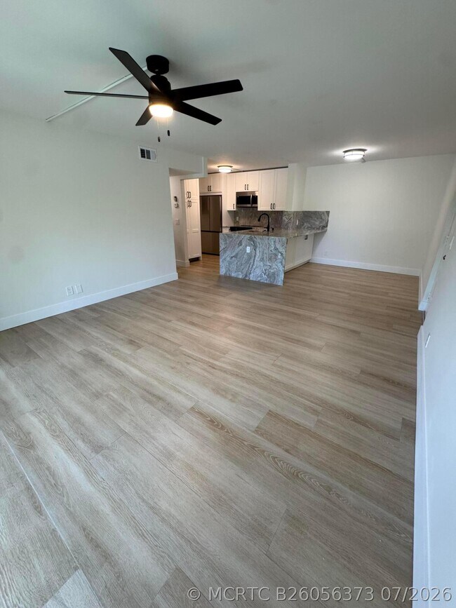 Building Photo - 629 Sea Pine Way