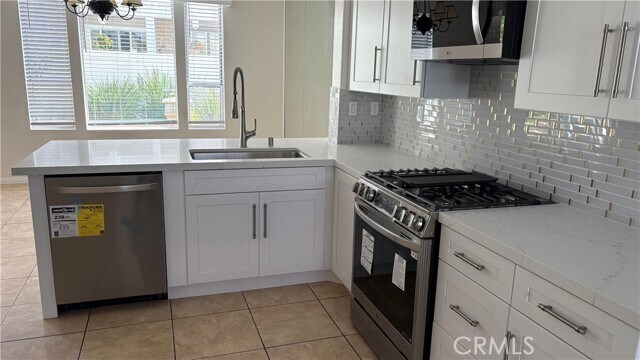 Building Photo - 10 Mira Mesa