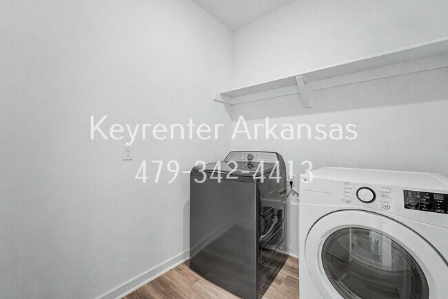 Building Photo - 407 W Taverner Xing