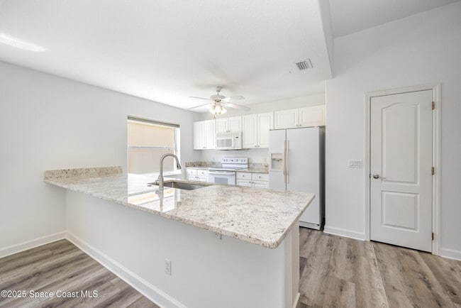 Building Photo - 4920 Somerville Dr