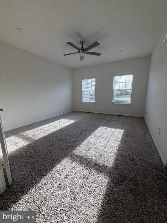 Building Photo - 137 Golden Vale Dr