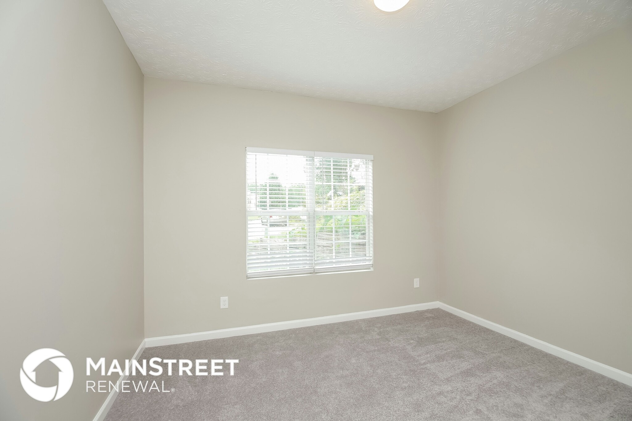 Building Photo - 7495 Royale Ct