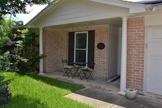 Building Photo - 10530 Permian Dr