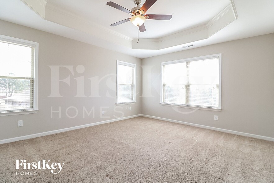 Building Photo - 159 Castello Way